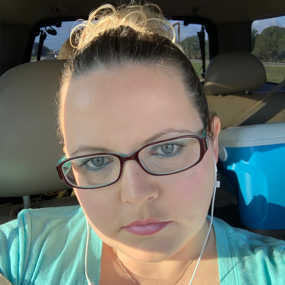 Meet your Posher, Jennifer